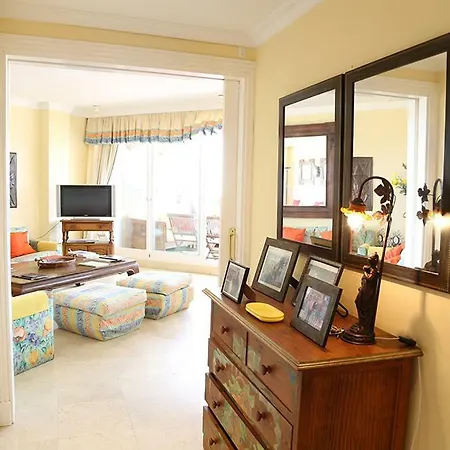 Apartment Mistral Beach Puerto Banus *
